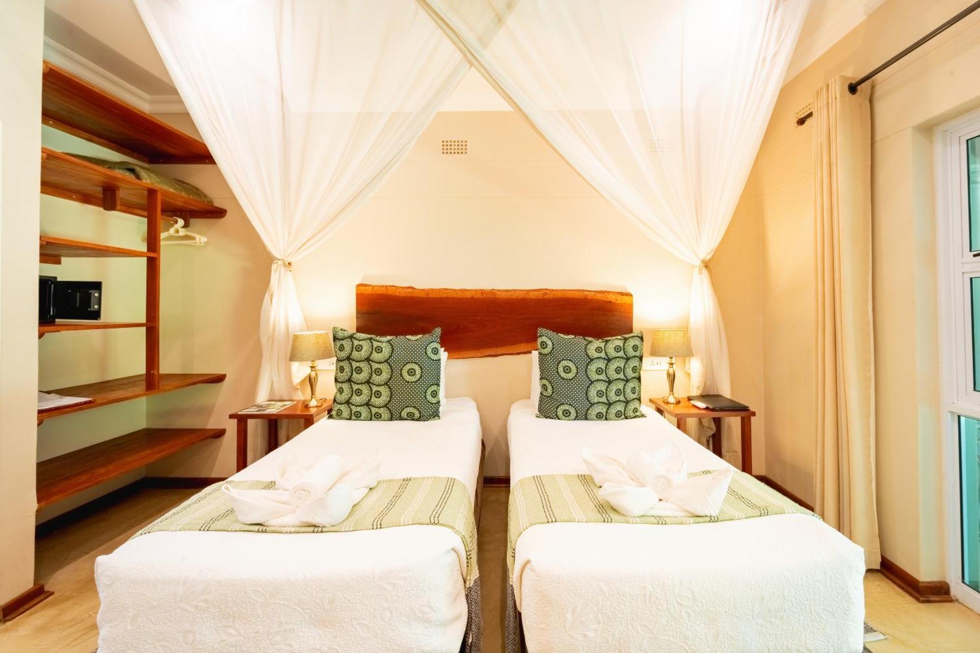 Bayete Guest Lodge Victoria Falls Kültér fotó