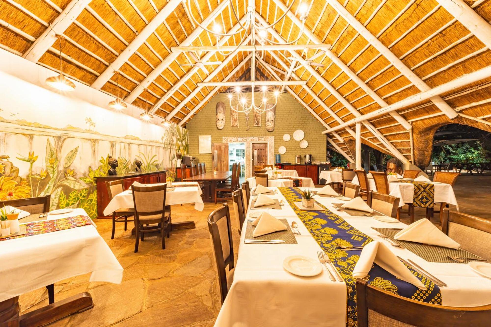 Bayete Guest Lodge Victoria Falls Kültér fotó