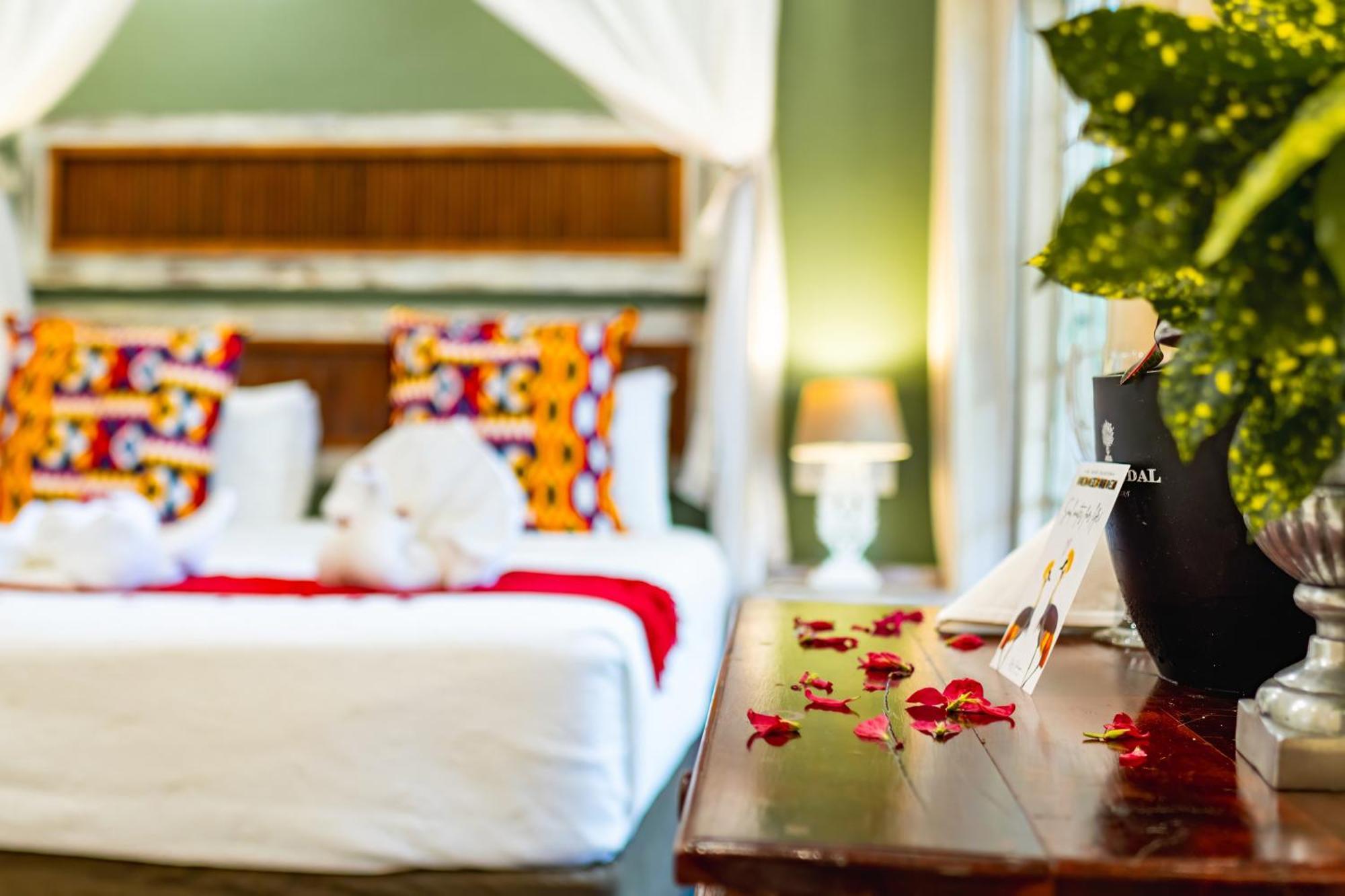 Bayete Guest Lodge Victoria Falls Kültér fotó