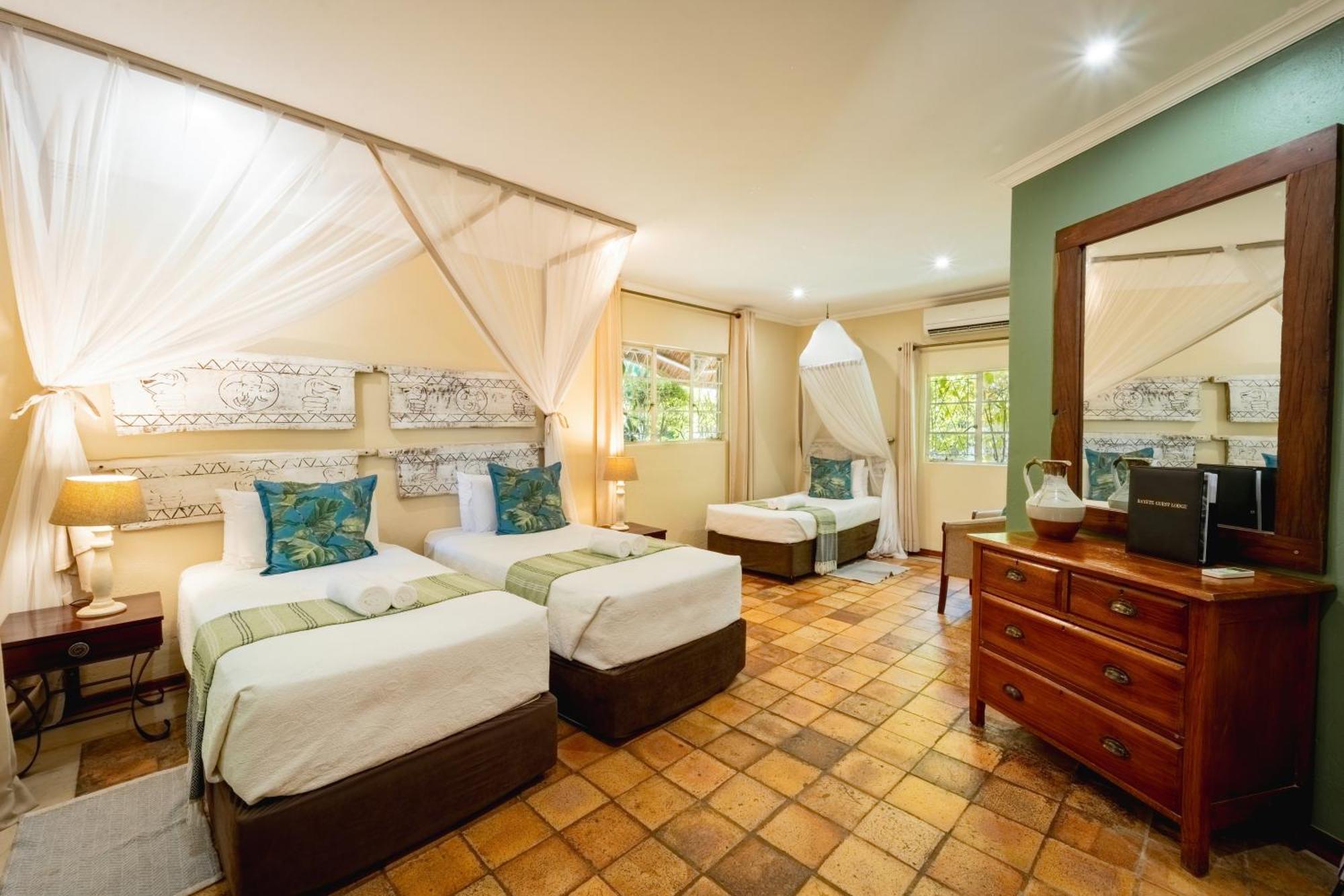 Bayete Guest Lodge Victoria Falls Kültér fotó